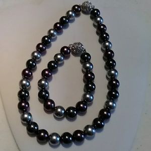First Lady necklace & bracelet Premier Designs
